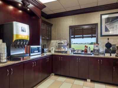Hampton & Dallas Dfw Airport North 3*